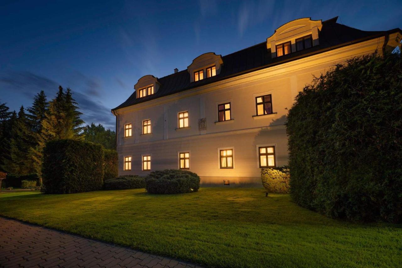 Hotel Villa Necas Žilina Extérieur photo