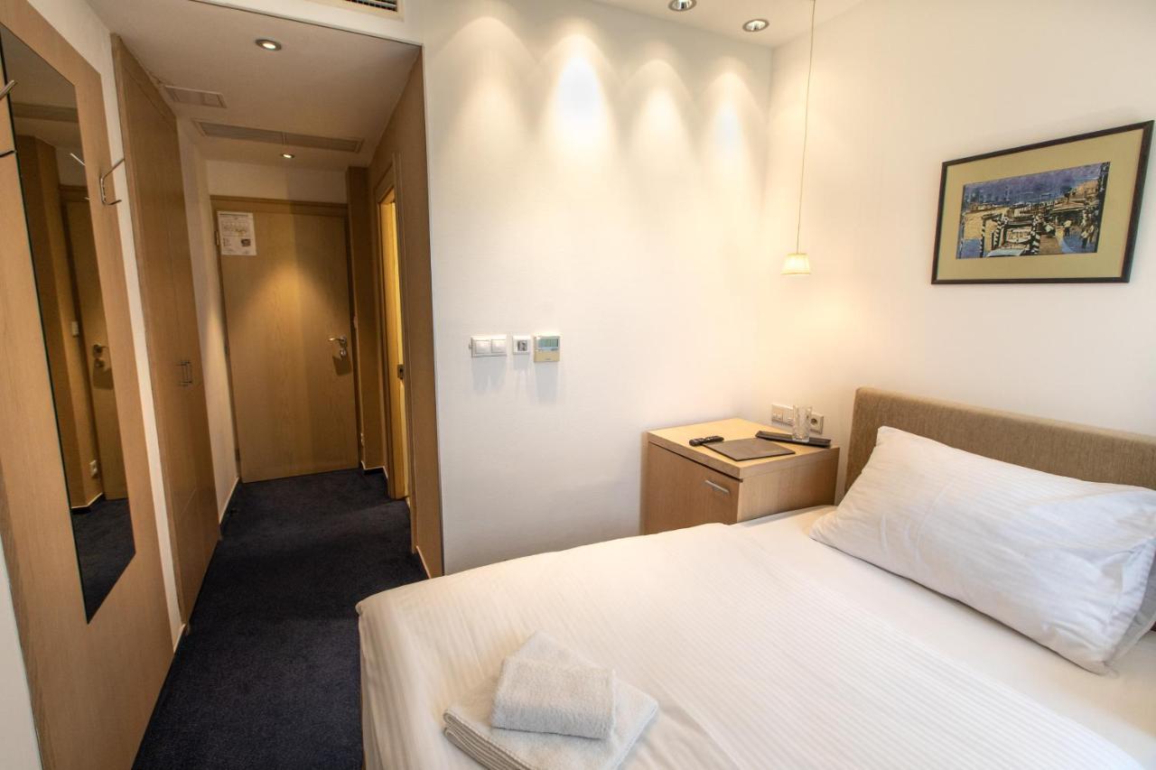 Hotel Villa Necas Žilina Extérieur photo